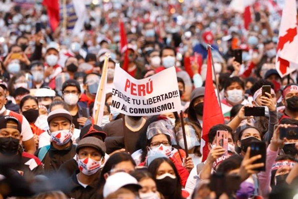 A puertas del Bicentenario: Perú aún sin presidente