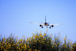 Despegue de un avión -Imagen de Sonia Grases en Pixabay