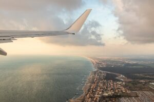 Avion en vuelo - Angela Compagnone para Unsplash