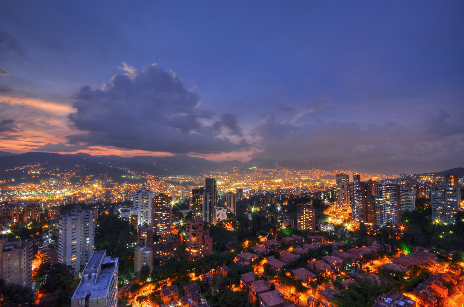 Vista aérea de Medellín, Colombia - Joel Duncan para Unsplash