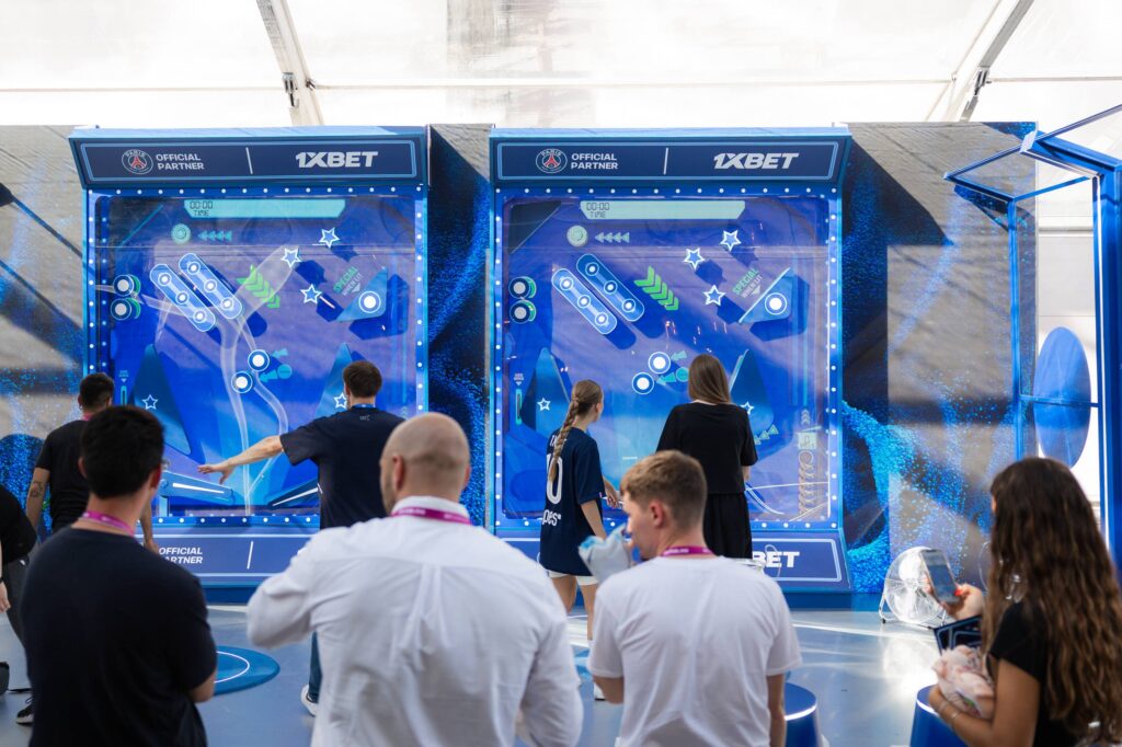 1xBet confirma su estatus como referente de la industria iGaming en el SBC Summit 2025