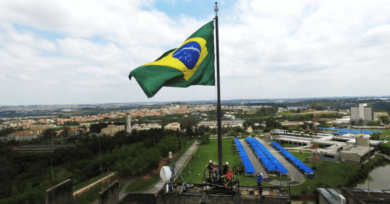 Brasil - Revista Casino Perú