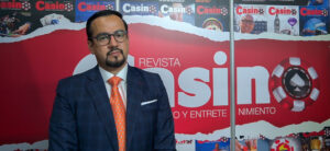 CumpliLab Carlos Hermoza Horna - Revista Casino Perú