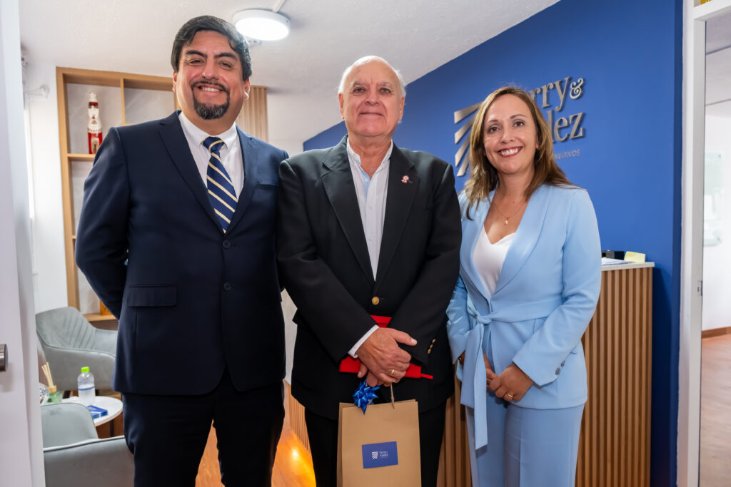 Terry & Valdez Abogados Corporativos y AHORA PERÚ reunieron a líderes del sector hotelero para analizar los desafíos de la Inteligencia Artificial y la Protección de Datos Personales