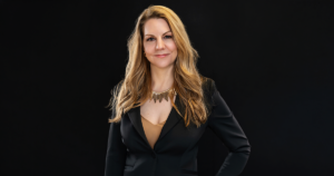 Korbi Carrison - Revista Casino Perú